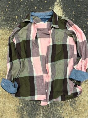 Tommy Hilfiger Men's Pink & Olive Green Plaid Button-Down Shirt | sm